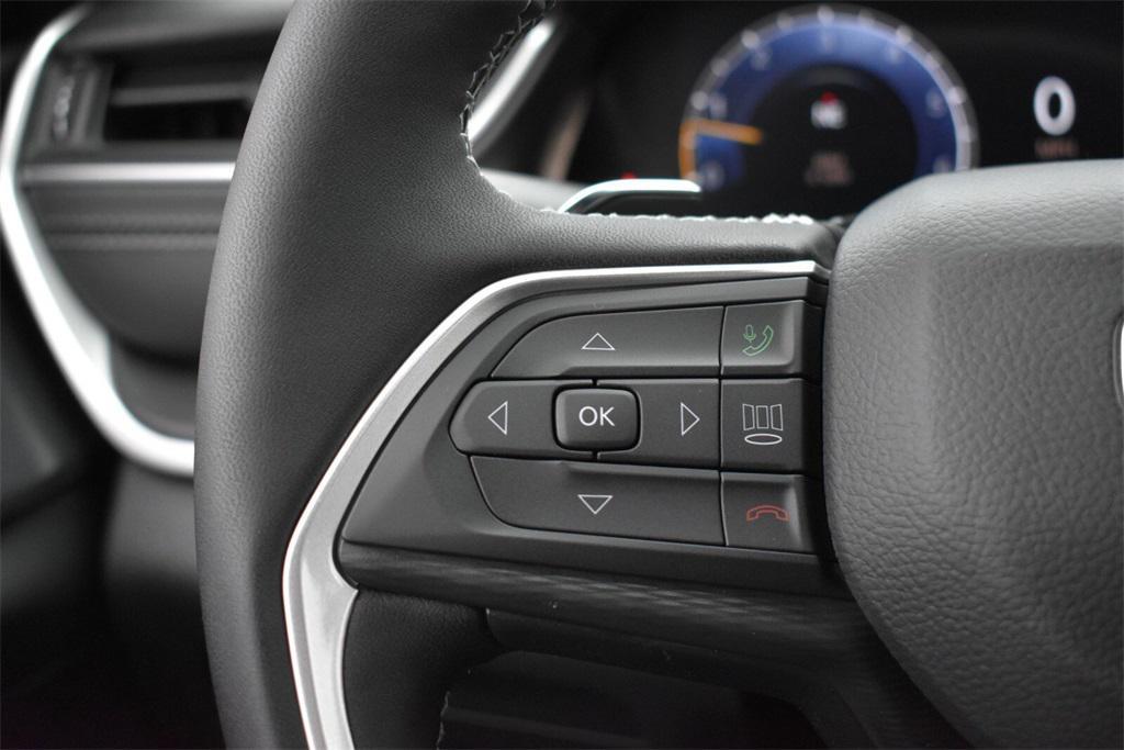 new 2025 Jeep Grand Cherokee car, priced at $37,999