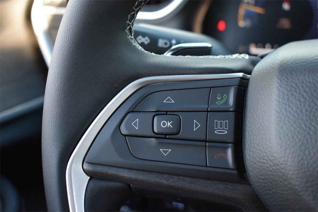 new 2025 Jeep Grand Cherokee car, priced at $47,599