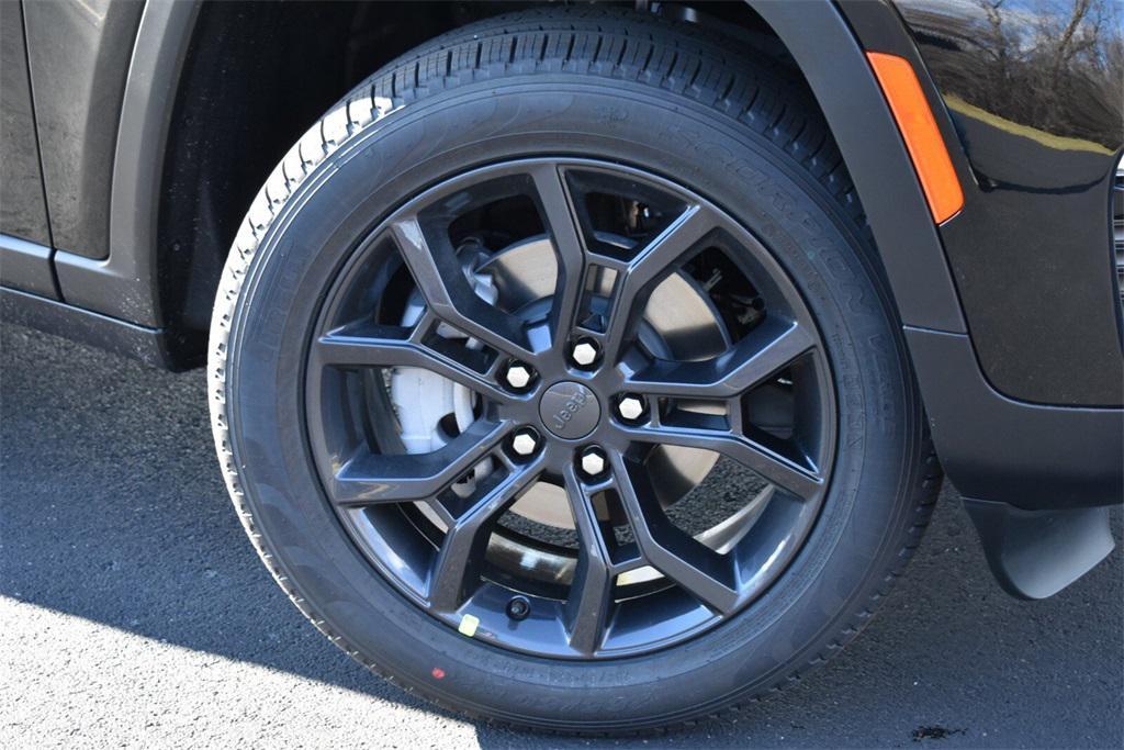 new 2025 Jeep Grand Cherokee car, priced at $47,599