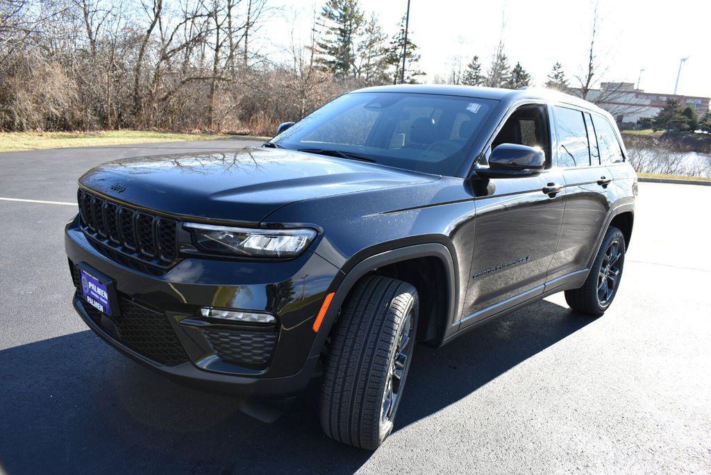 new 2025 Jeep Grand Cherokee car, priced at $46,999