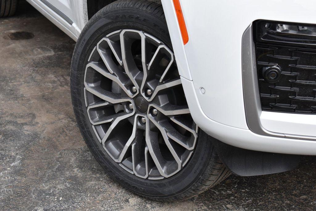 new 2026 Jeep Grand Cherokee L car, priced at $63,282