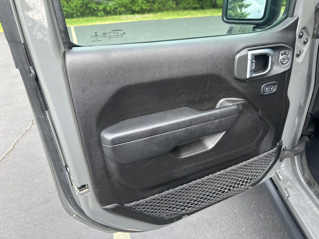 used 2022 Jeep Gladiator car, priced at $36,586