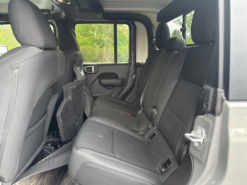 used 2022 Jeep Gladiator car, priced at $36,586
