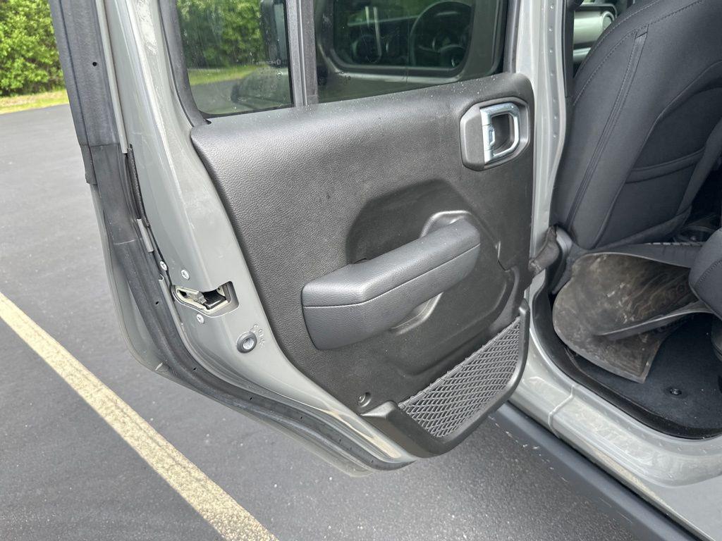 used 2022 Jeep Gladiator car, priced at $36,586