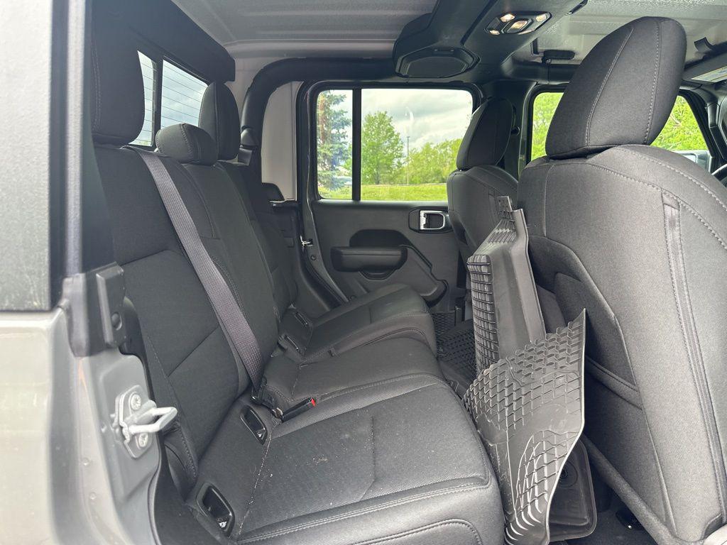 used 2022 Jeep Gladiator car, priced at $36,586