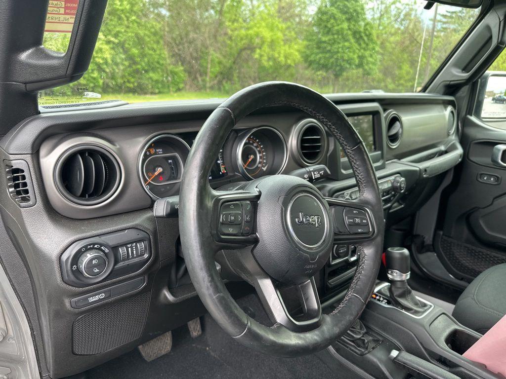 used 2022 Jeep Gladiator car, priced at $36,586