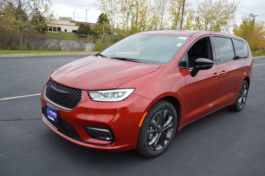 new 2026 Chrysler Pacifica car, priced at $41,797