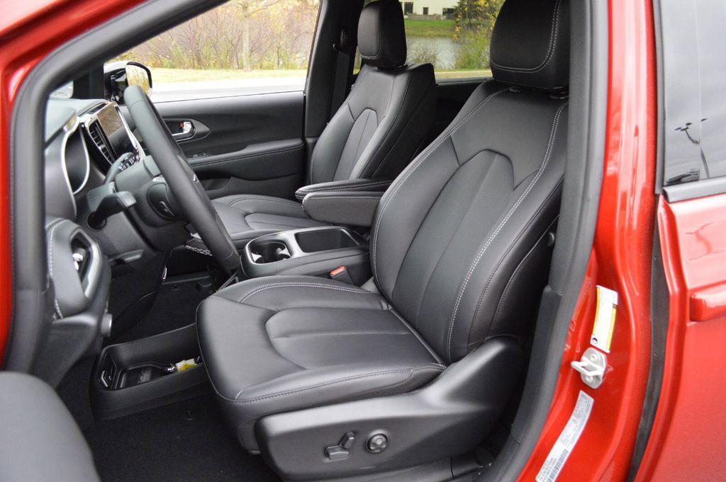 new 2026 Chrysler Pacifica car, priced at $41,797