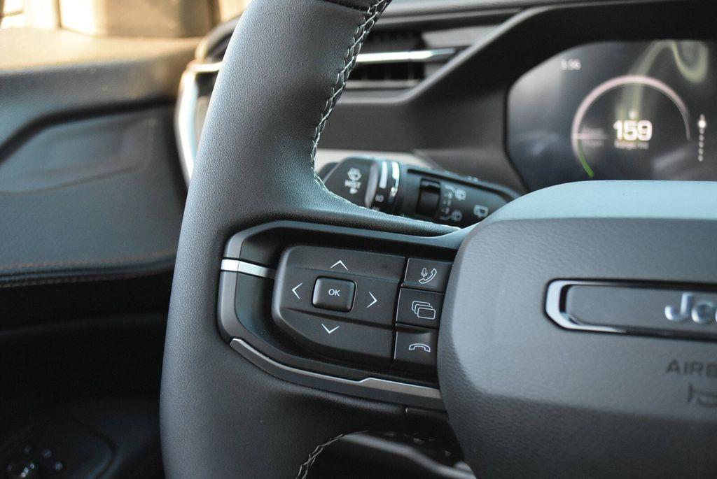 new 2026 Jeep Cherokee car, priced at $39,650