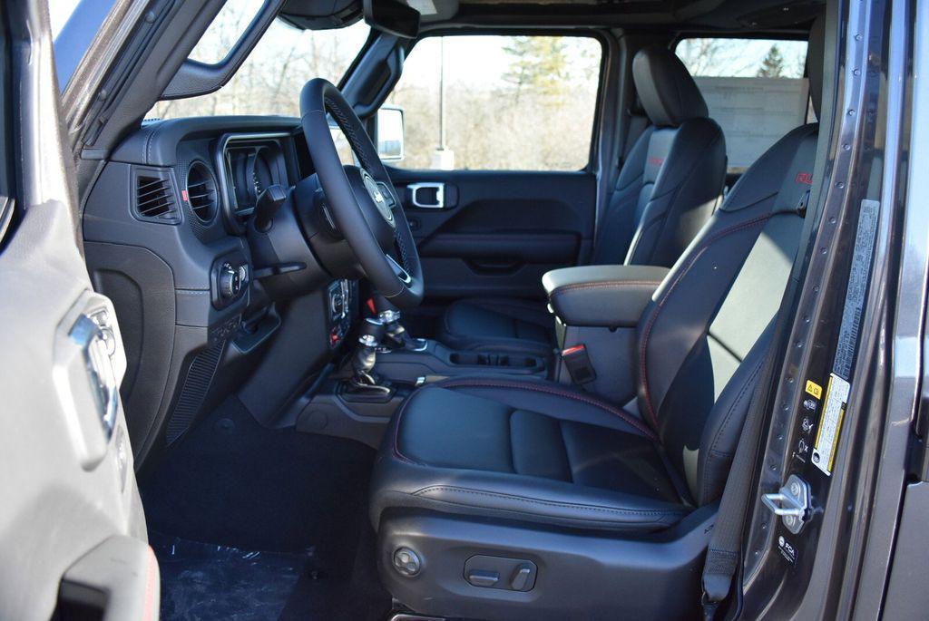 new 2026 Jeep Gladiator car, priced at $60,921