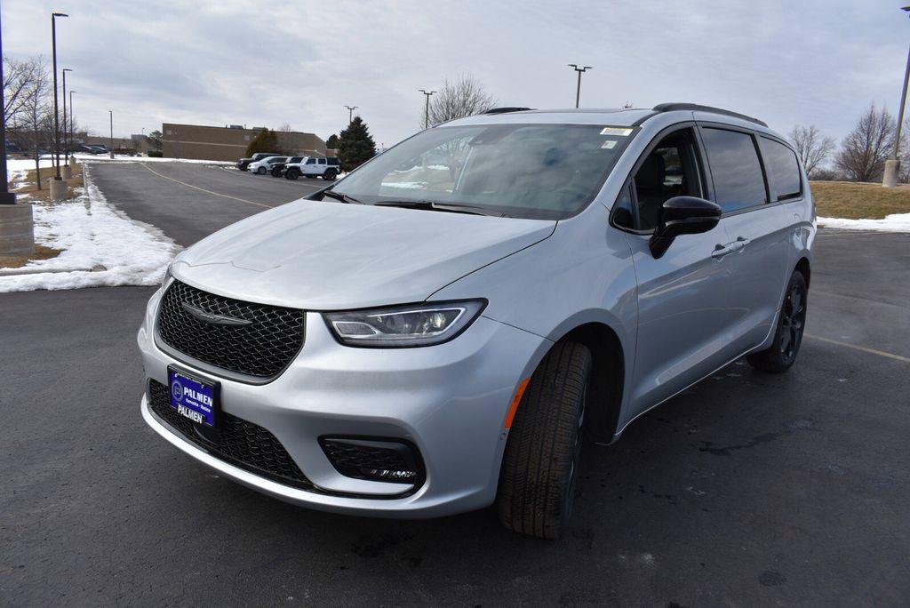 new 2026 Chrysler Pacifica car, priced at $54,530