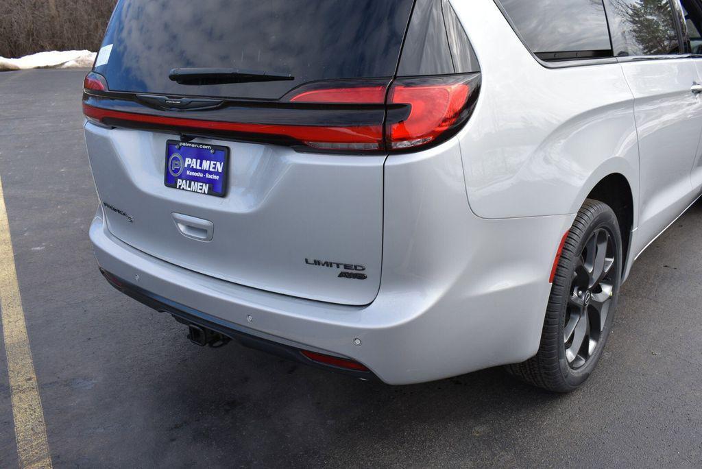 new 2026 Chrysler Pacifica car, priced at $54,530