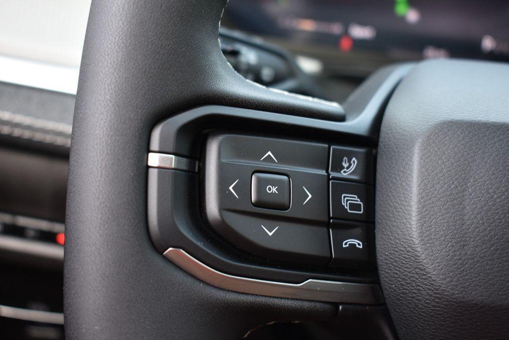 new 2026 Jeep Cherokee car, priced at $36,633