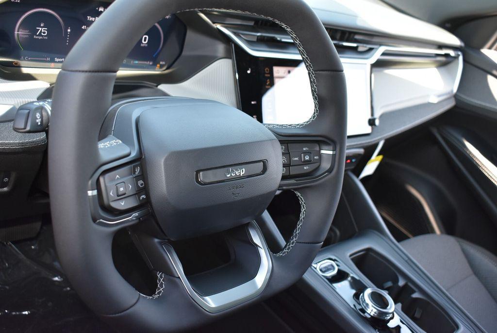 new 2026 Jeep Cherokee car, priced at $36,633