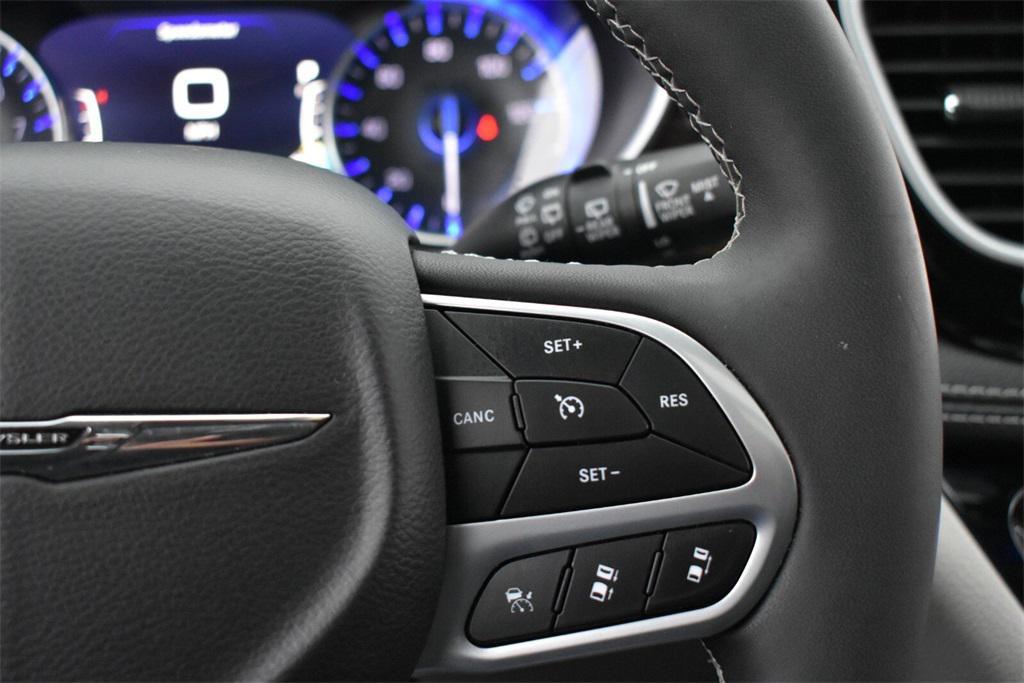 used 2024 Chrysler Pacifica car, priced at $37,698