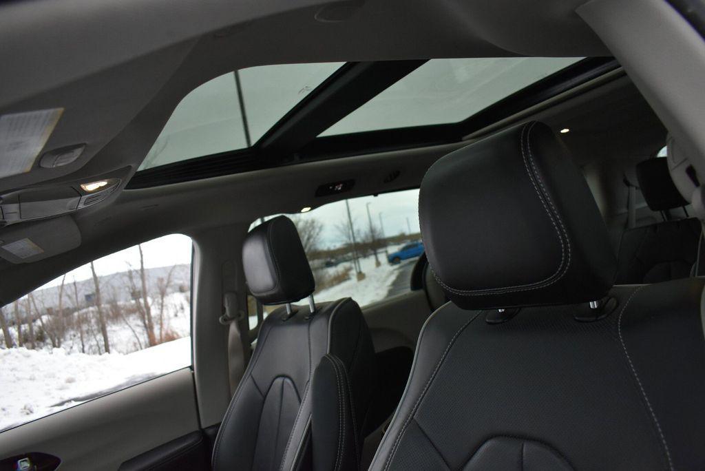 used 2024 Chrysler Pacifica car, priced at $36,924