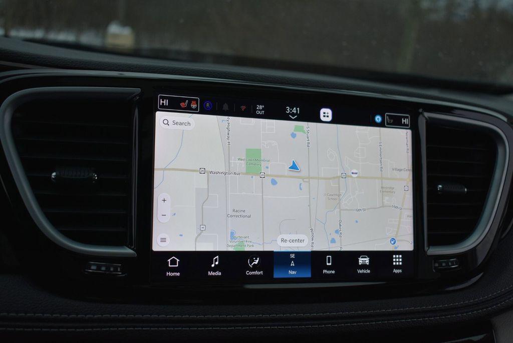 used 2024 Chrysler Pacifica car, priced at $36,924