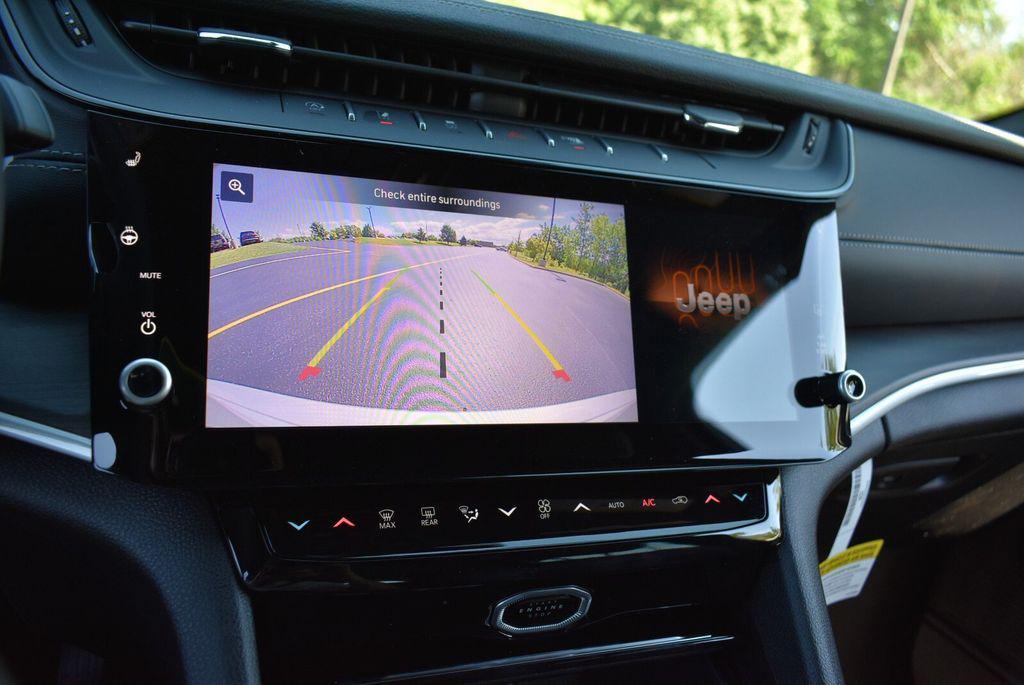 new 2026 Jeep Grand Cherokee car, priced at $42,138