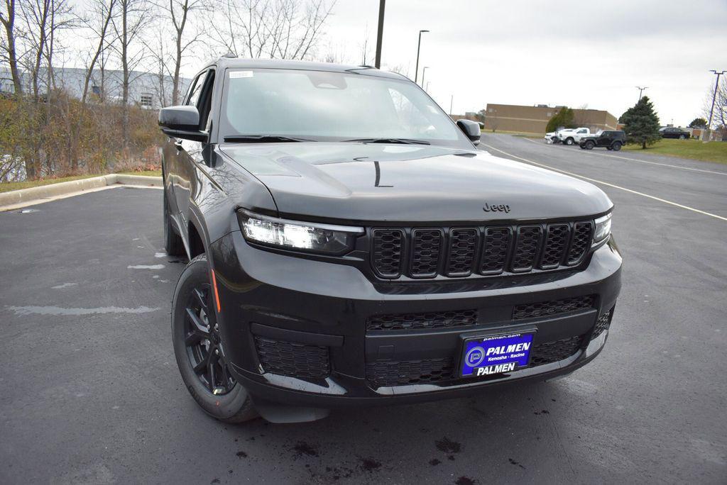 new 2025 Jeep Grand Cherokee L car, priced at $40,999