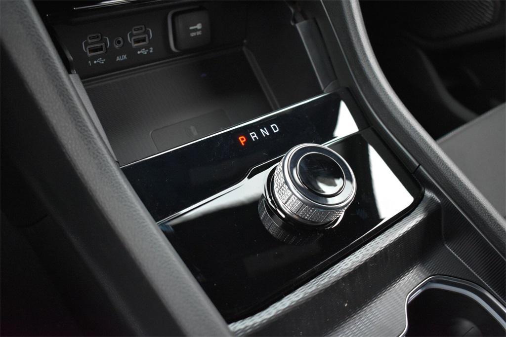 new 2025 Jeep Grand Cherokee car, priced at $37,999