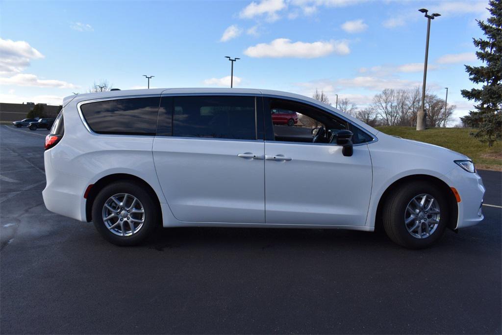new 2026 Chrysler Pacifica car, priced at $41,192