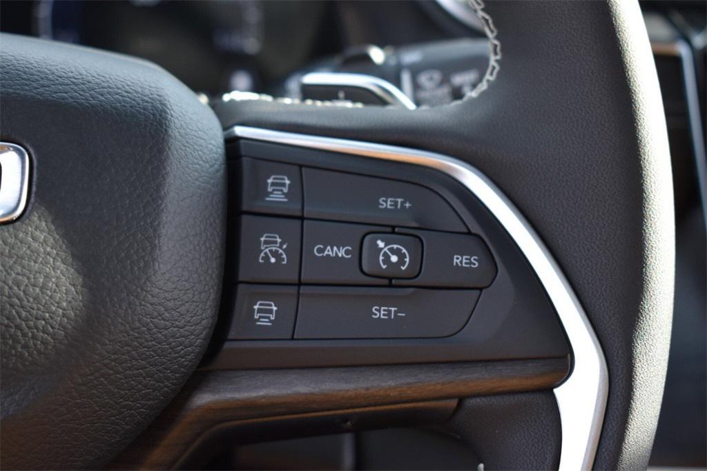 new 2025 Jeep Grand Cherokee car, priced at $42,499