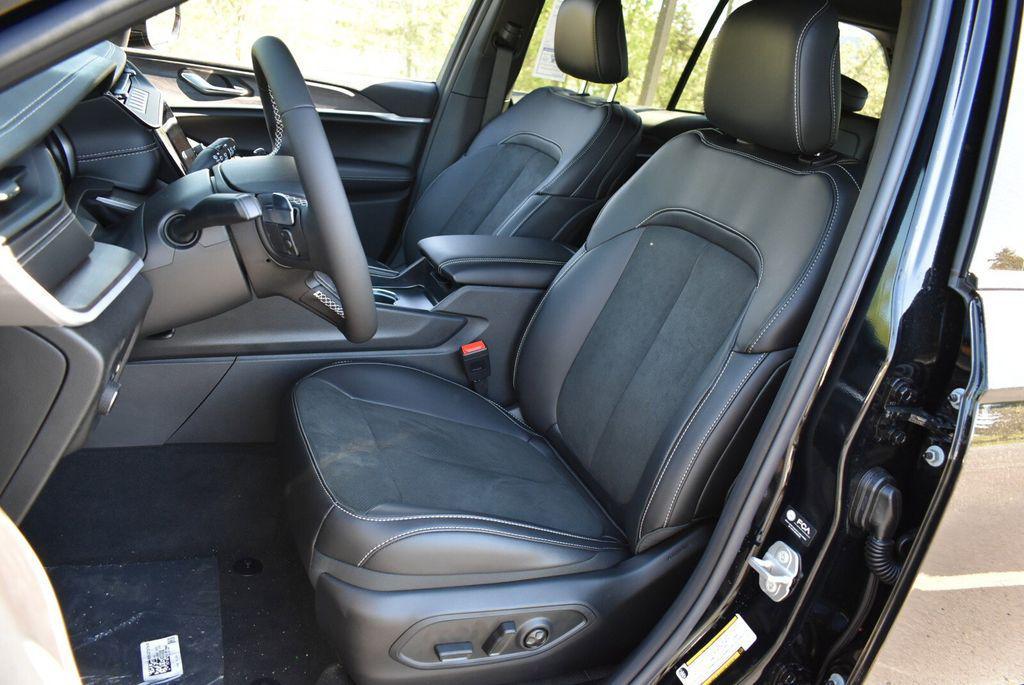 new 2026 Jeep Grand Cherokee car, priced at $41,369