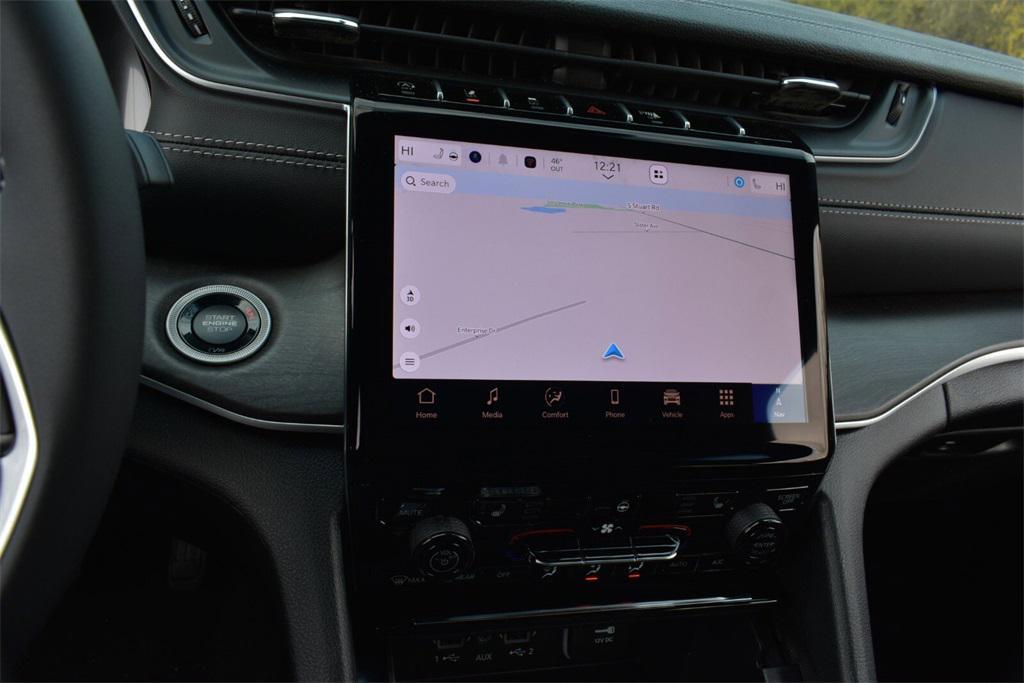 new 2025 Jeep Grand Cherokee car, priced at $42,999