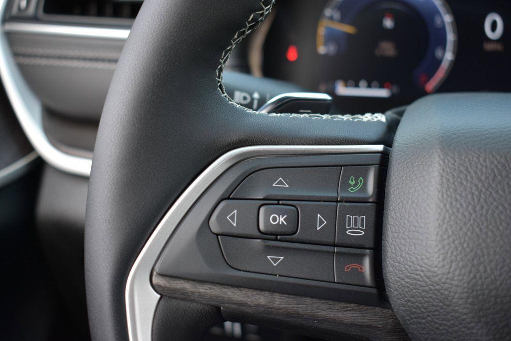 new 2025 Jeep Grand Cherokee car, priced at $38,999