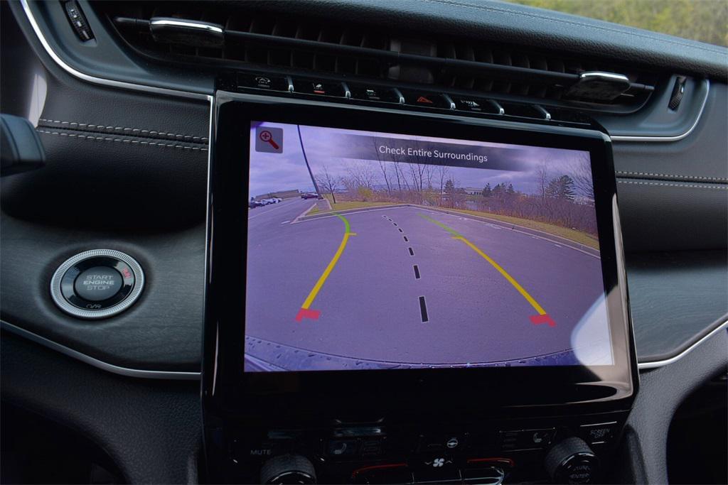 new 2025 Jeep Grand Cherokee car, priced at $42,999