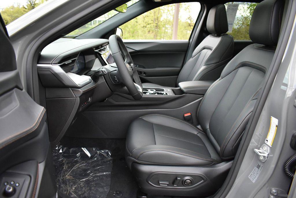 new 2026 Jeep Cherokee car, priced at $39,699