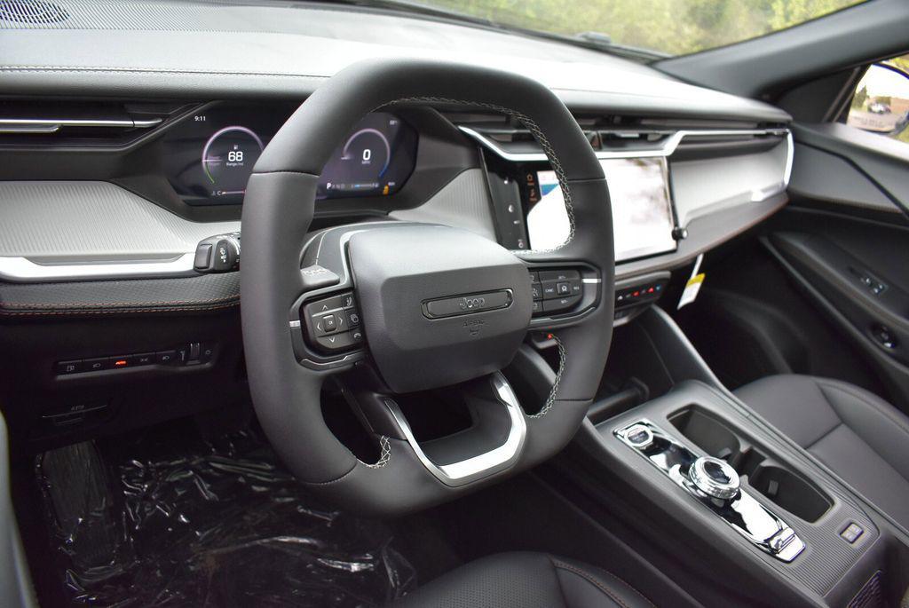 new 2026 Jeep Cherokee car, priced at $39,699