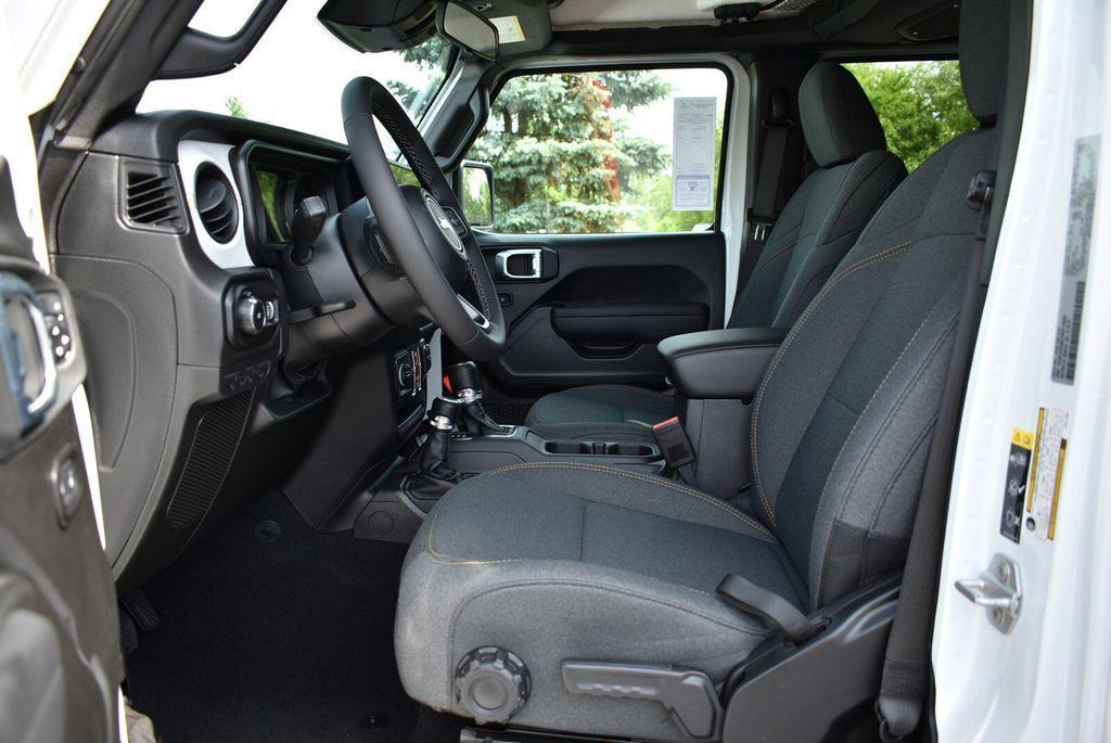 new 2026 Jeep Wrangler car, priced at $45,571