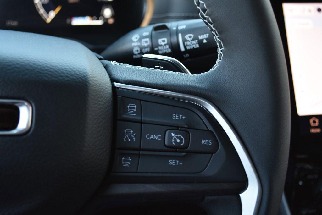 new 2025 Jeep Grand Cherokee car, priced at $43,999