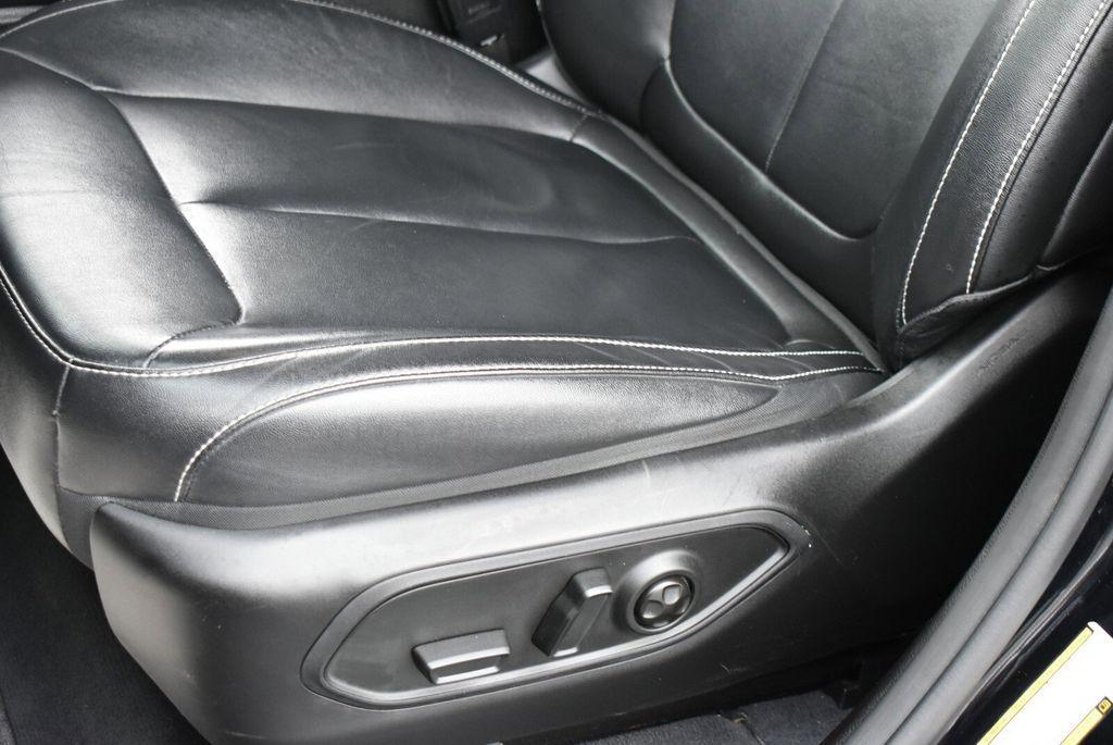 used 2023 Jeep Grand Cherokee car, priced at $25,495