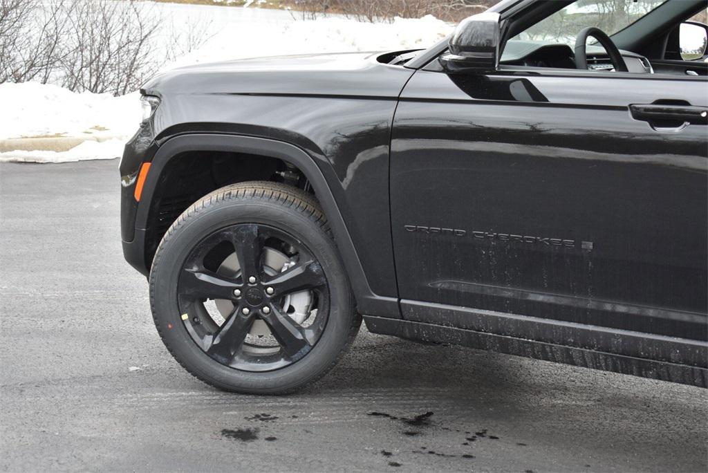 new 2025 Jeep Grand Cherokee car, priced at $44,999