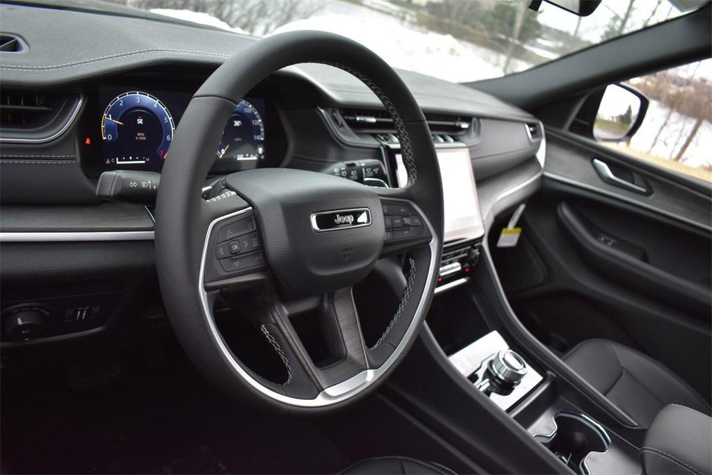 new 2025 Jeep Grand Cherokee car, priced at $44,999