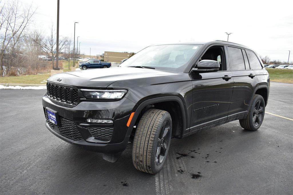 new 2025 Jeep Grand Cherokee car, priced at $44,999