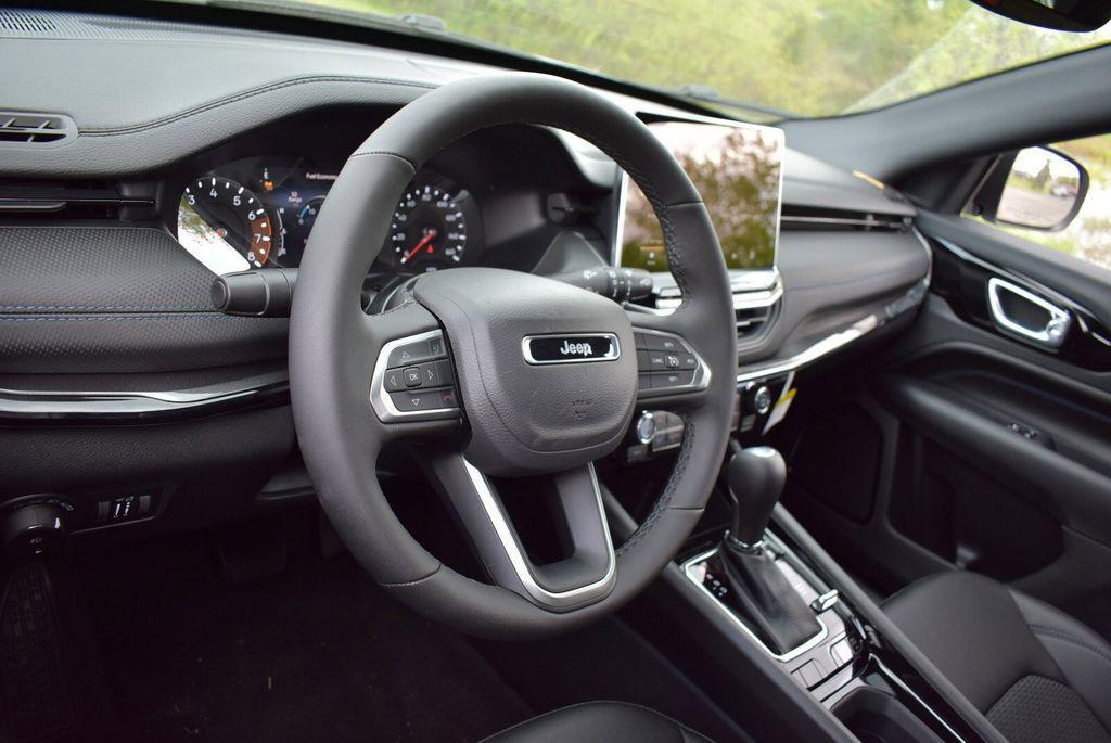 new 2026 Jeep Compass car, priced at $31,701