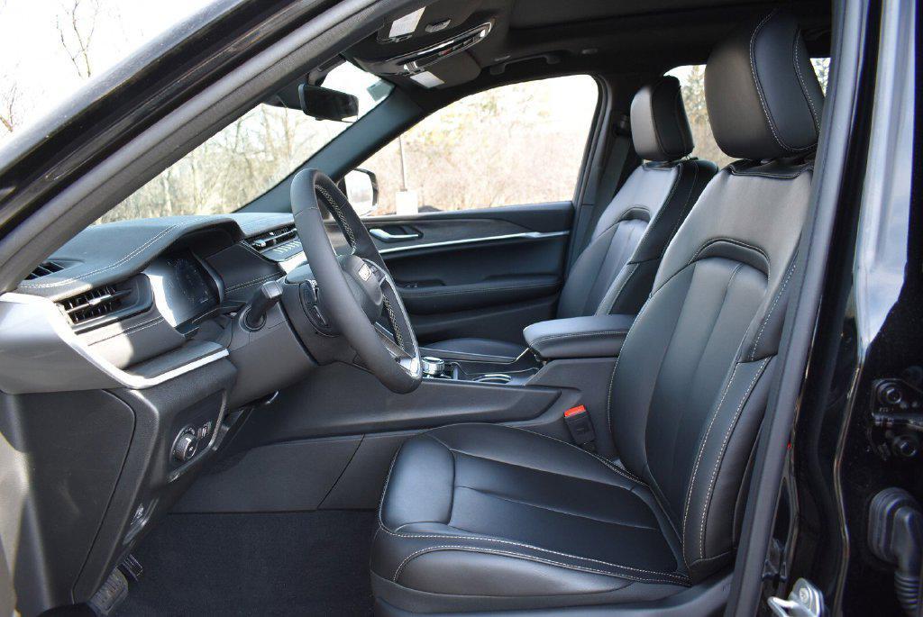 new 2026 Jeep Grand Cherokee L car, priced at $43,134