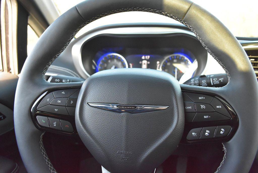 used 2024 Chrysler Pacifica car, priced at $40,822