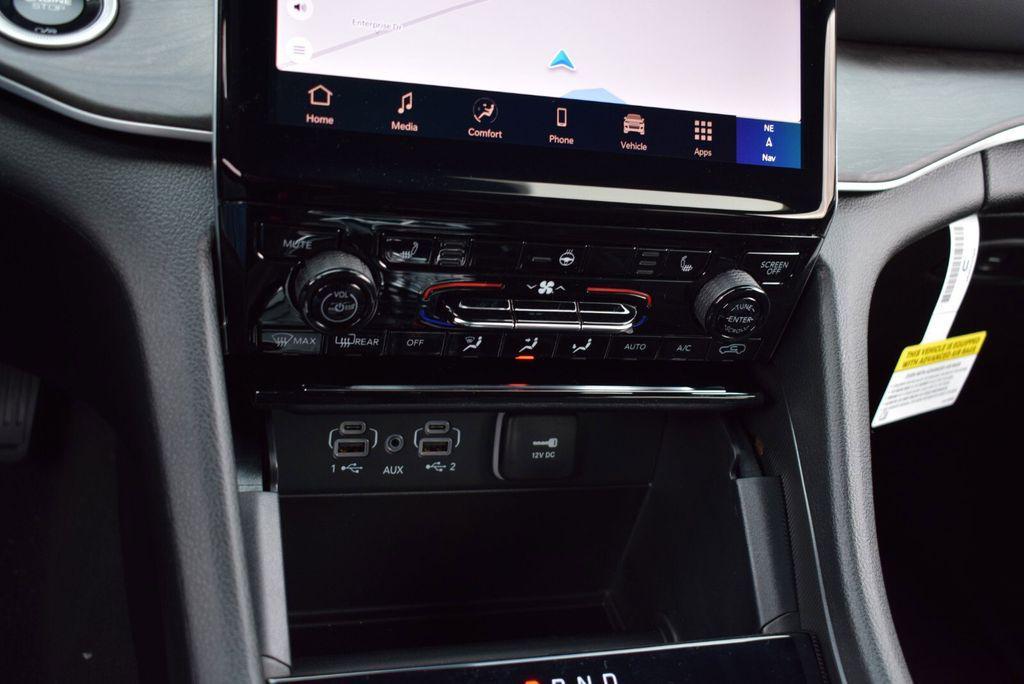 new 2025 Jeep Grand Cherokee car, priced at $43,990