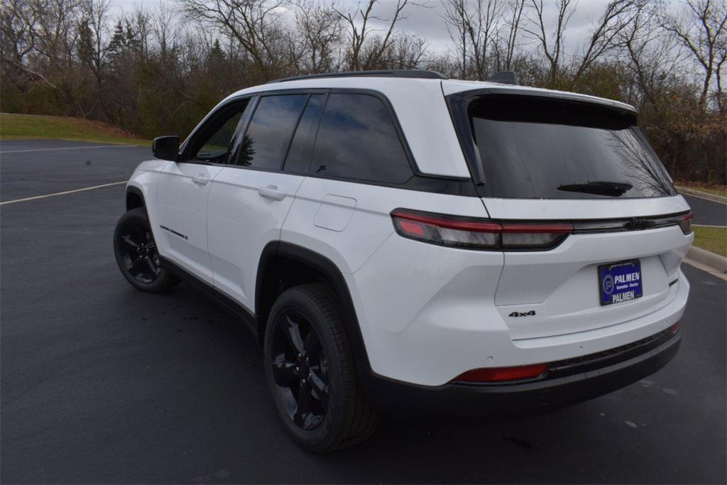 new 2025 Jeep Grand Cherokee car, priced at $45,999