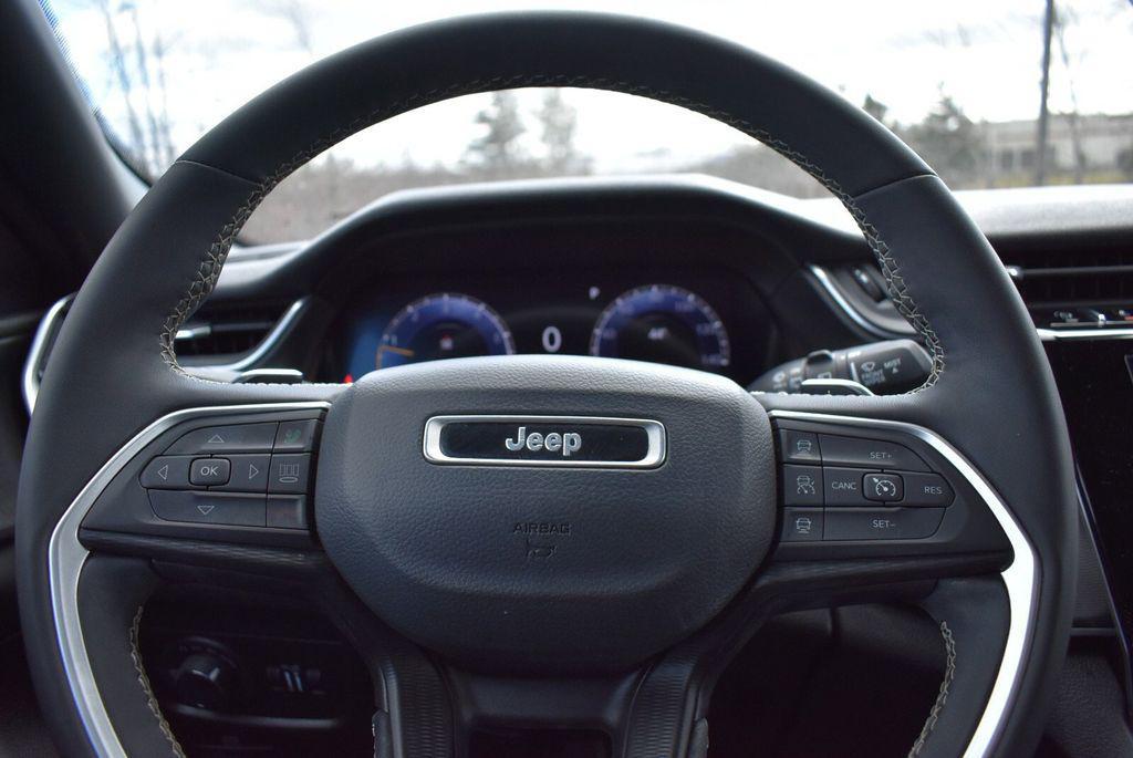 used 2024 Jeep Grand Cherokee car, priced at $36,830