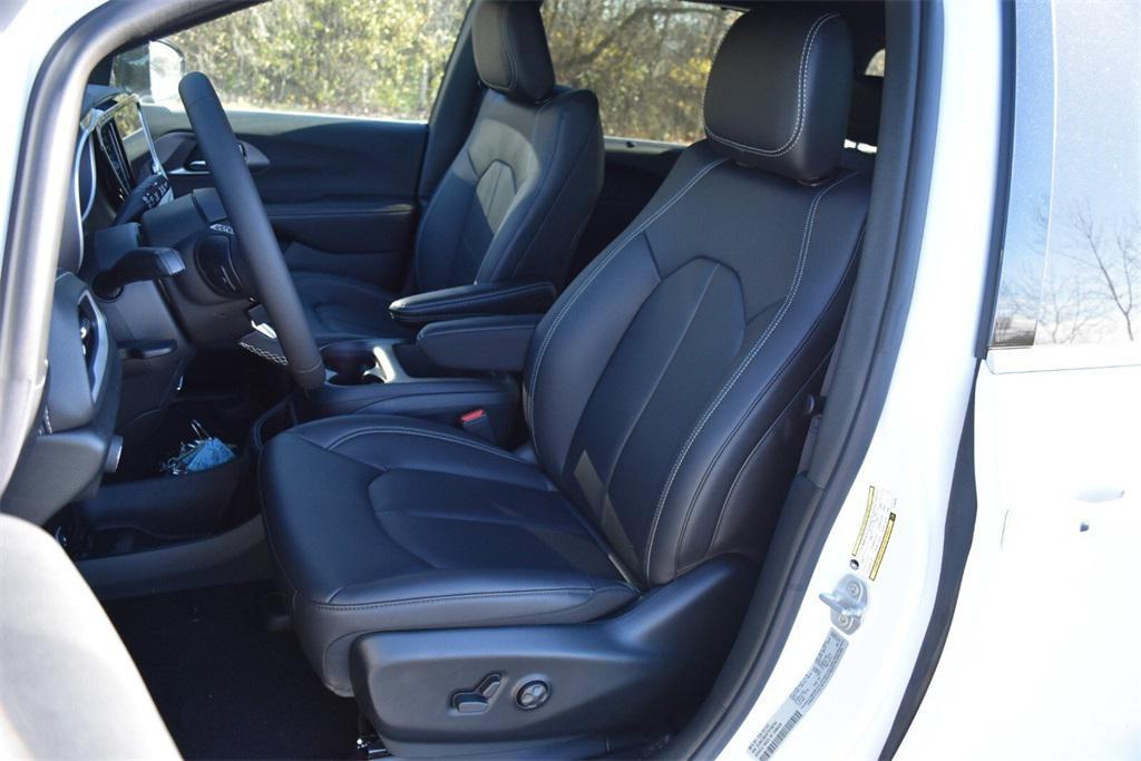 new 2026 Chrysler Pacifica car, priced at $41,999