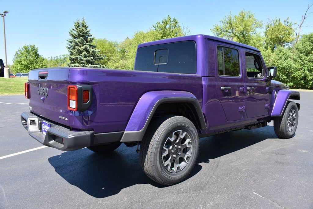 new 2026 Jeep Gladiator car, priced at $48,362