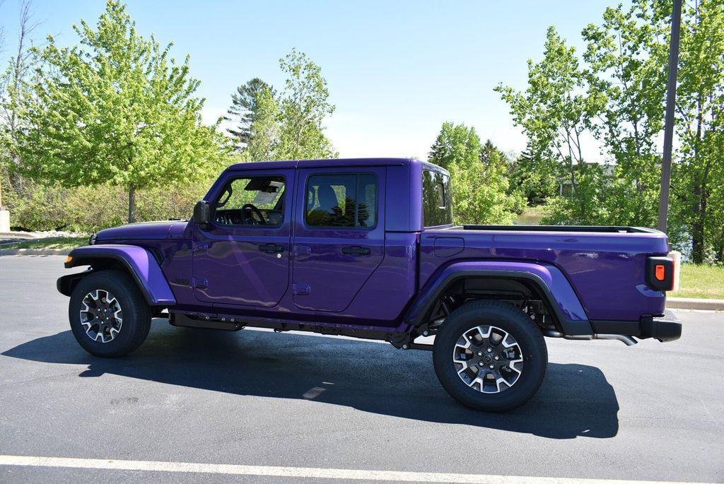 new 2026 Jeep Gladiator car, priced at $48,362