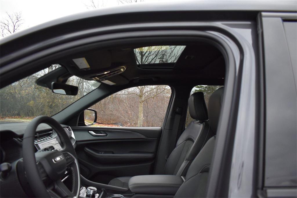 new 2025 Jeep Grand Cherokee L car, priced at $42,999