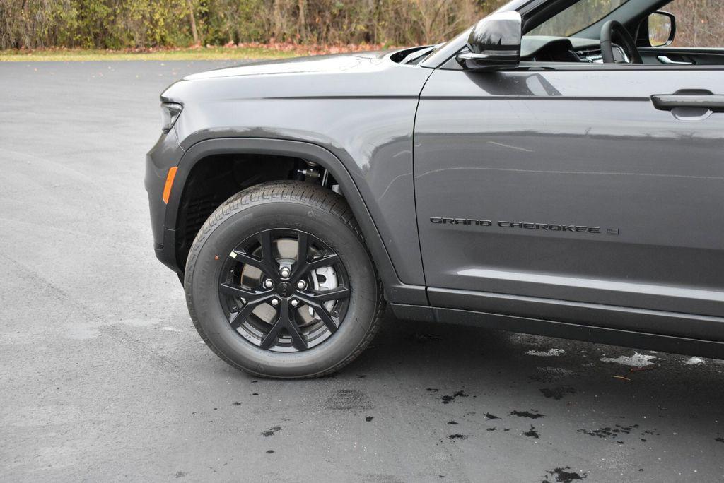 new 2025 Jeep Grand Cherokee L car, priced at $40,999
