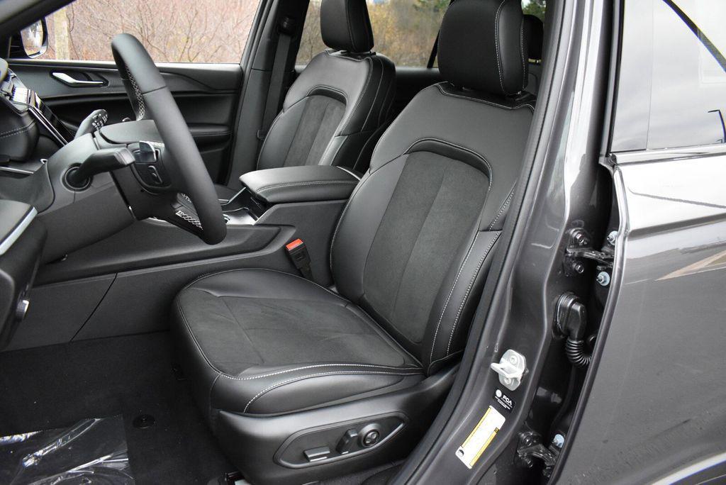 new 2025 Jeep Grand Cherokee L car, priced at $40,999